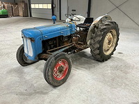 Ford brutus oldtimer tractor - afbeelding 1 van  13