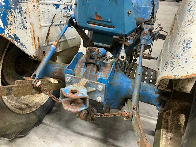 Ford brutus oldtimer tractor - afbeelding 2 van  13
