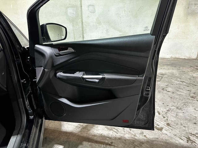 Ford c-max 1.0 titanium 125pk 2018 (origineel-nl), rx-873-x - afbeelding 31 van  40