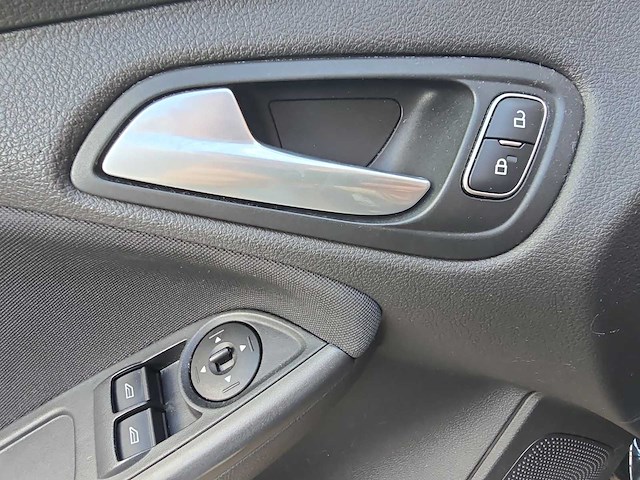 Ford c-max 2.0 plug-in hybrid titanium plus 2015 | gv-862-t i - afbeelding 32 van  33