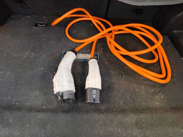 Ford c-max 2.0 plug-in hybrid titanium plus, hl-548-z - afbeelding 7 van  16