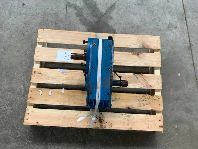 Ford comer ford 40 serie pto - afbeelding 5 van  5