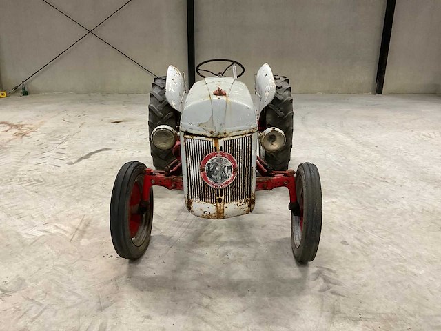 Ford dearborn oldtimer tractor - afbeelding 8 van  15