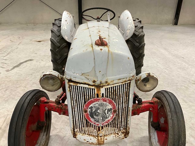 Ford dearborn oldtimer tractor - afbeelding 15 van  15