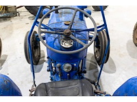 Ford dexta oldtimer tractor - afbeelding 9 van  11