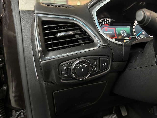 Ford edge 2.0 tdci vignale 210pk 2018, tr-496-b - afbeelding 18 van  48