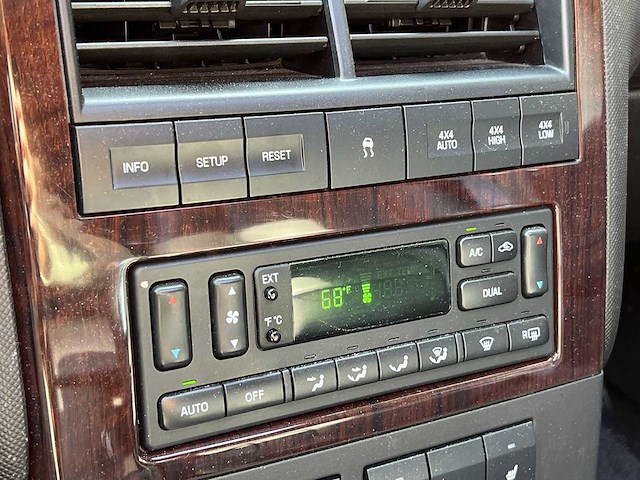 Ford explorer 4x4 | jdb-03-n - afbeelding 7 van  36
