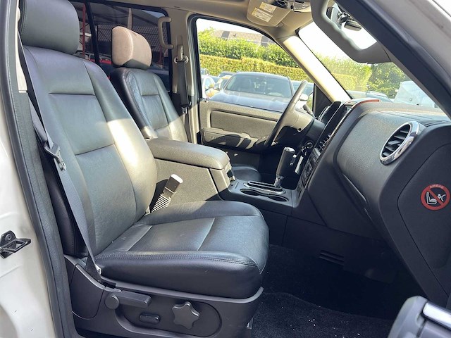 Ford explorer 4x4 | jdb-03-n - afbeelding 10 van  36