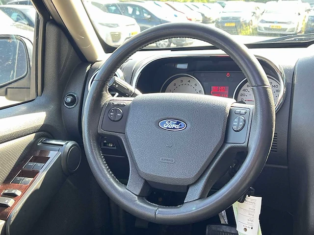 Ford explorer 4x4 | jdb-03-n - afbeelding 35 van  36