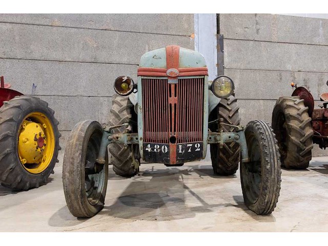 Ford ferguson - dearborn - vintage tractor - afbeelding 2 van  9