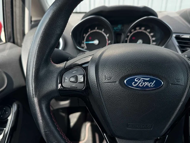 Ford fiesta 1.0 ecoboost red/black edition | 8-zhd-96 i - afbeelding 3 van  16