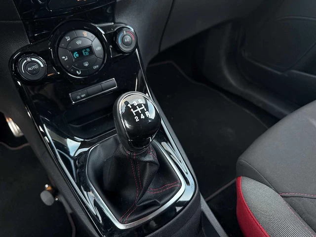 Ford fiesta 1.0 ecoboost red/black edition | 8-zhd-96 i - afbeelding 14 van  16