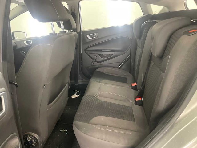 Ford fiesta 1.0 ecoboost titanium; 1-zpt-30 - afbeelding 6 van  10