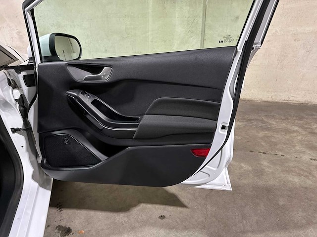 Ford fiesta 1.0 ecoboost titanium 100pk 2017, pl-448-j - afbeelding 29 van  45