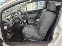 Ford fiesta 1.25 ghia, h-010-vv - afbeelding 10 van  11