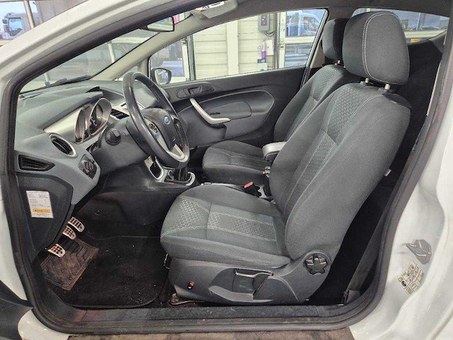 Ford fiesta 1.25 ghia, h-010-vv - afbeelding 9 van  9