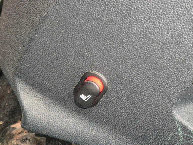 Ford fiesta 1.25 ghia, h-010-vv - afbeelding 2 van  4