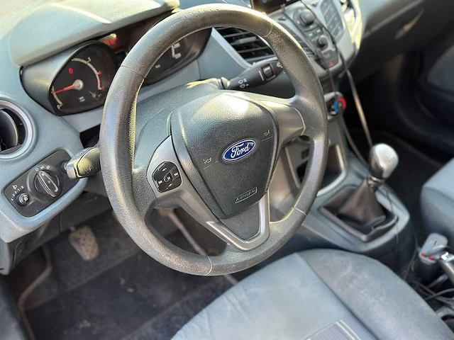 Ford fiesta 1.25 ghia, hf-756-x - afbeelding 13 van  15