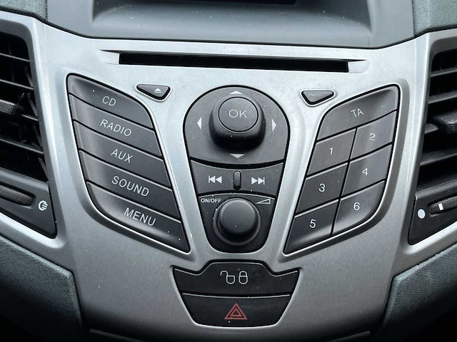 Ford fiesta 1.25 limited 2010 | 66-nrr-1 - afbeelding 29 van  29