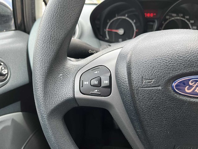 Ford fiesta 1.25 limited 2010 | 66-nrr-1 - afbeelding 10 van  33