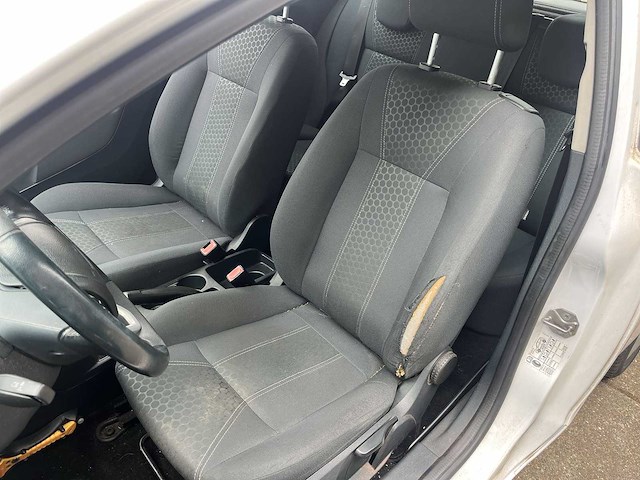 Ford fiesta 1.25 titanium 2011 | 87-rbl-6 - afbeelding 2 van  24