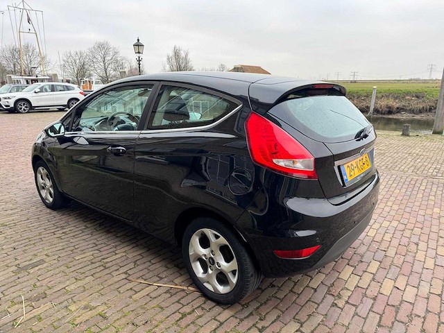 Ford fiesta 1.25 titanium 29-kgf-8 - afbeelding 15 van  21