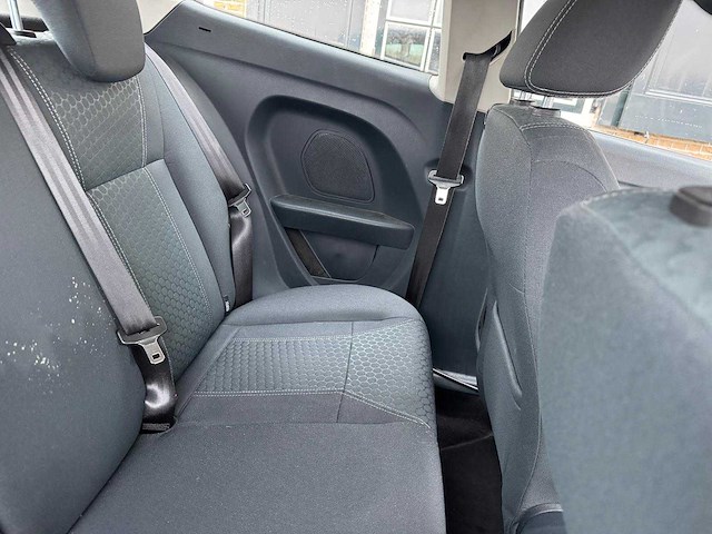 Ford fiesta 1.25 titanium 29-kgf-8 - afbeelding 18 van  21