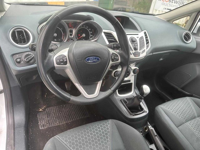 Ford fiesta 1.25 titanium, 77-ldr-1 - afbeelding 14 van  17