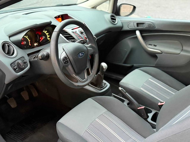 Ford fiesta 1.25 trend 17-hxs-5 - afbeelding 2 van  16