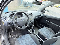 Ford fiesta 1.3-8v champion 2006 | 34-sv-vg - afbeelding 2 van  24