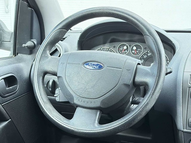 Ford fiesta 1.3-8v champion 2006 | 34-sv-vg - afbeelding 5 van  24