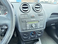 Ford fiesta 1.3-8v champion 2006 | 34-sv-vg - afbeelding 22 van  24