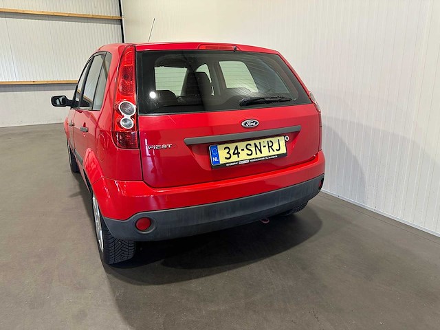 Ford fiesta 1.3-8v champion 34-sn-rj - afbeelding 11 van  16