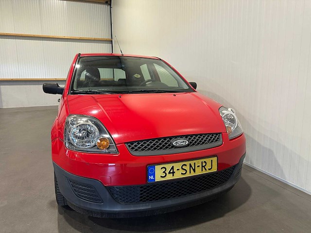 Ford fiesta 1.3-8v champion 34-sn-rj - afbeelding 15 van  16