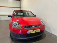 Ford fiesta 1.3-8v champion 34-sn-rj - afbeelding 15 van  16