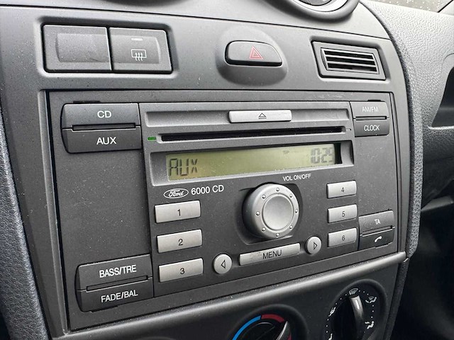 Ford fiesta 1.3 8v champion, 81-sv-kv - afbeelding 15 van  16