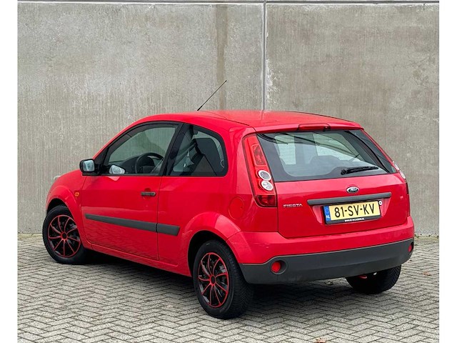 Ford fiesta 1.3 8v champion, 81-sv-kv - afbeelding 2 van  16