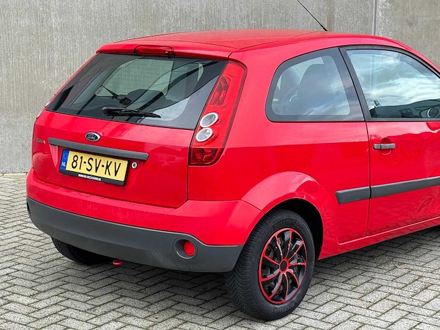 Ford fiesta 1.3 8v champion, 81-sv-kv - afbeelding 13 van  16