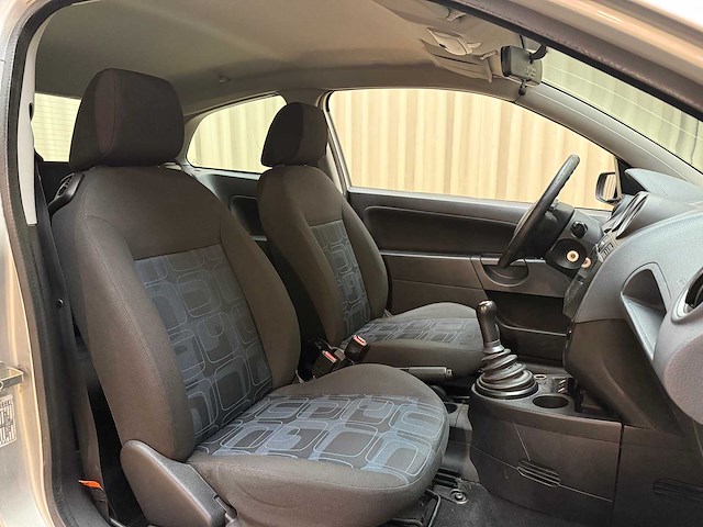 Ford fiesta 1.3-8v cool & sound 2008 - afbeelding 4 van  17