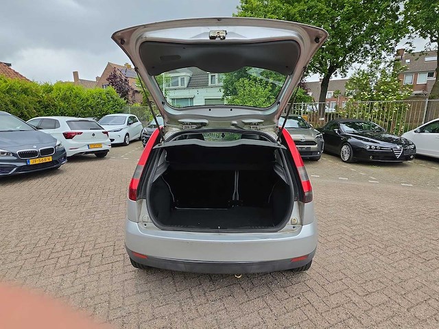 Ford fiesta 1.3 ambiente 2002 | 03-lb-sh - afbeelding 13 van  22