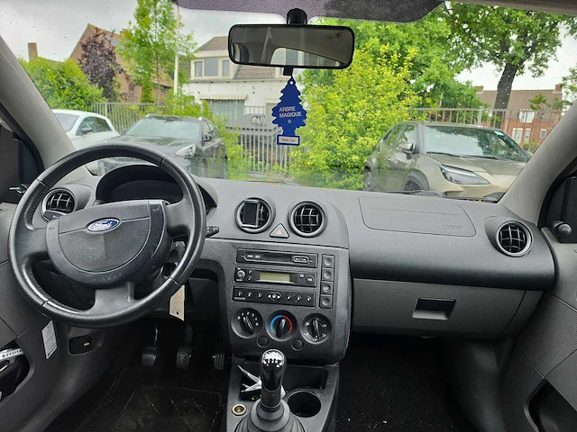 Ford fiesta 1.3 ambiente 2002 | 03-lb-sh - afbeelding 16 van  22