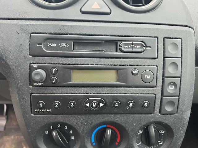 Ford fiesta 1.3 ambiente 2002 | 03-lb-sh - afbeelding 19 van  22
