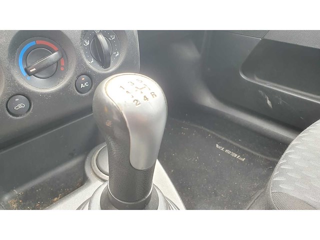 Ford fiesta 1.3 futura, 30-pd-ds - afbeelding 6 van  10
