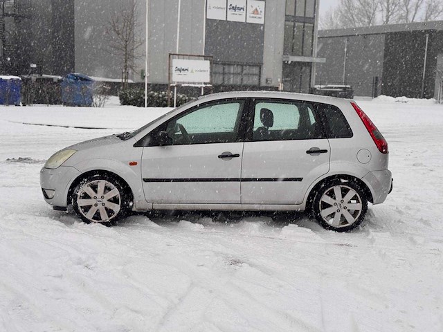Ford fiesta 1.3 futura, 37-ph-bb - afbeelding 4 van  9