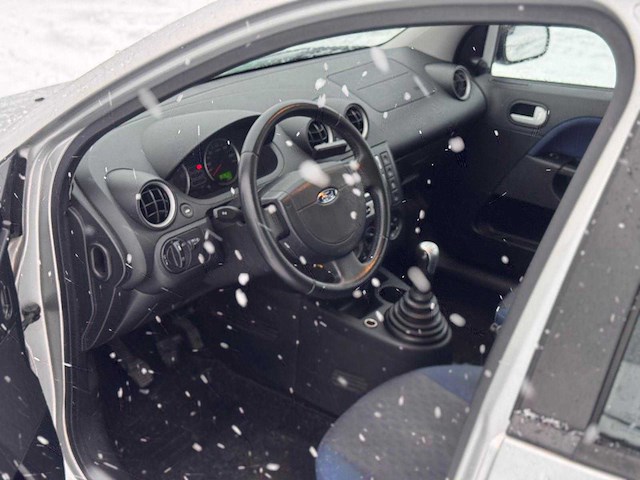 Ford fiesta 1.3 futura, 37-ph-bb - afbeelding 8 van  9