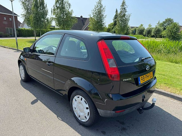 Ford fiesta 1.4-16v ambiente 98-ph-dj - afbeelding 10 van  15