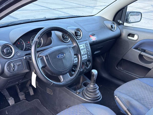 Ford fiesta 1.4-16v futura | 01-pl-lh i - afbeelding 7 van  10