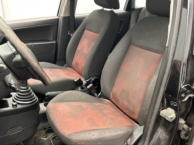 Ford fiesta 1.4-16v futura 2006 | 23-tn-fg - afbeelding 10 van  31