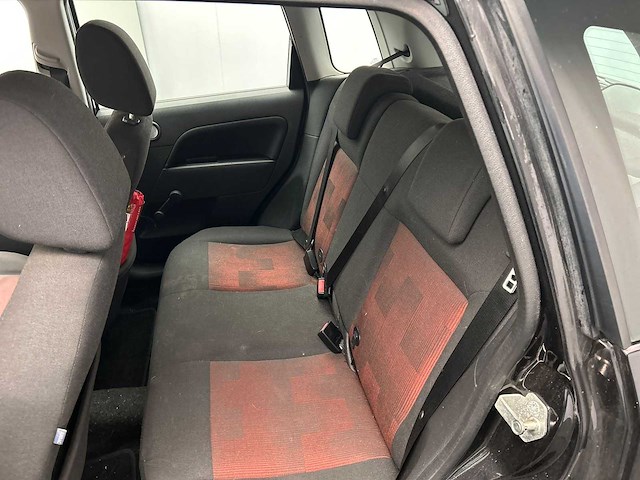 Ford fiesta 1.4-16v futura 2006 | 23-tn-fg - afbeelding 18 van  31