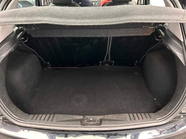 Ford fiesta 1.4-16v futura 2006 | 23-tn-fg - afbeelding 21 van  31